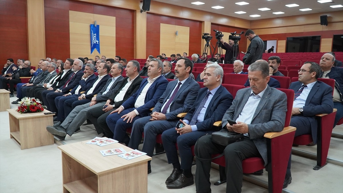 Adıyaman Esnaf ve Sanatkar Odaları Birliği tarafından hayata geçirilen \'Esnaf kart\' projesi