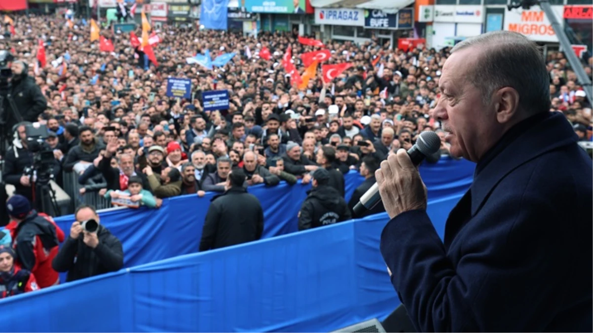 Erdoğan: Sırtını örgüte dayayan siyasi temsilciler kendi ikballerini kotarmak peşindeler