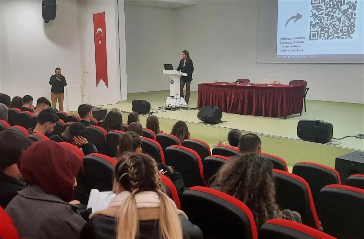 Ankara Üniversitesi Beypazarı Meslek Yüksek Okulu\'nda Kariyer Planları Semineri Düzenlendi