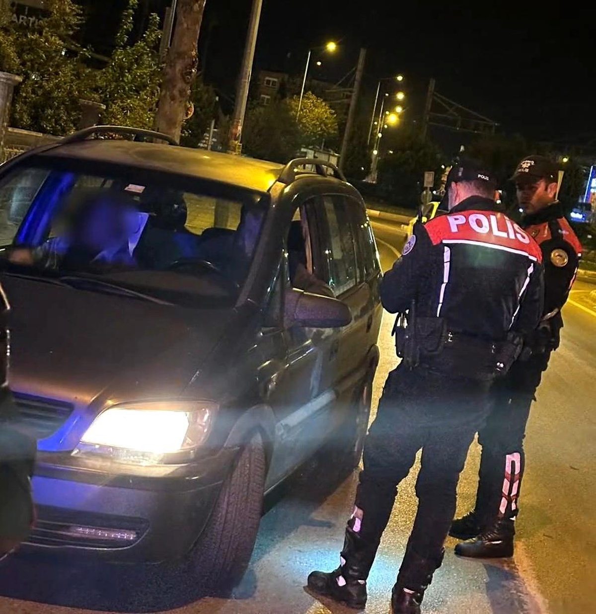 Antalya\'da \'Huzur\' Uygulaması: 53 Aranan Şahıs Yakalandı
