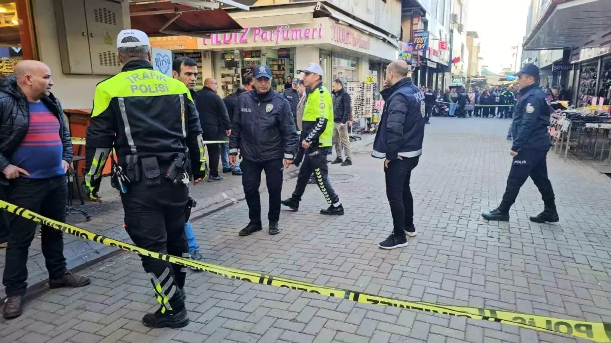 Kendisinden ayrılan sevgilisini öldürüp intihar etti