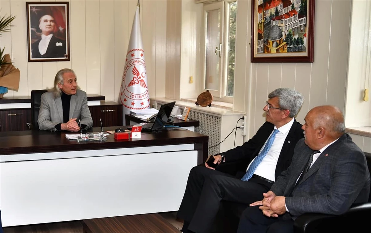 Beypazarı Belediye Başkanı Tuncer Kaplan, İlçe Sağlık Müdürlüğünü ziyaret etti