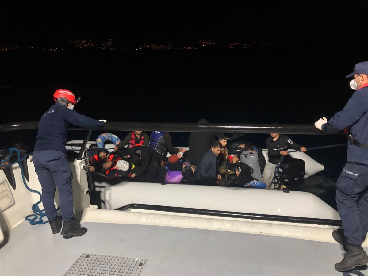 Muğla\'nın Bodrum ilçesi açıklarında 31 düzensiz göçmen yakalandı