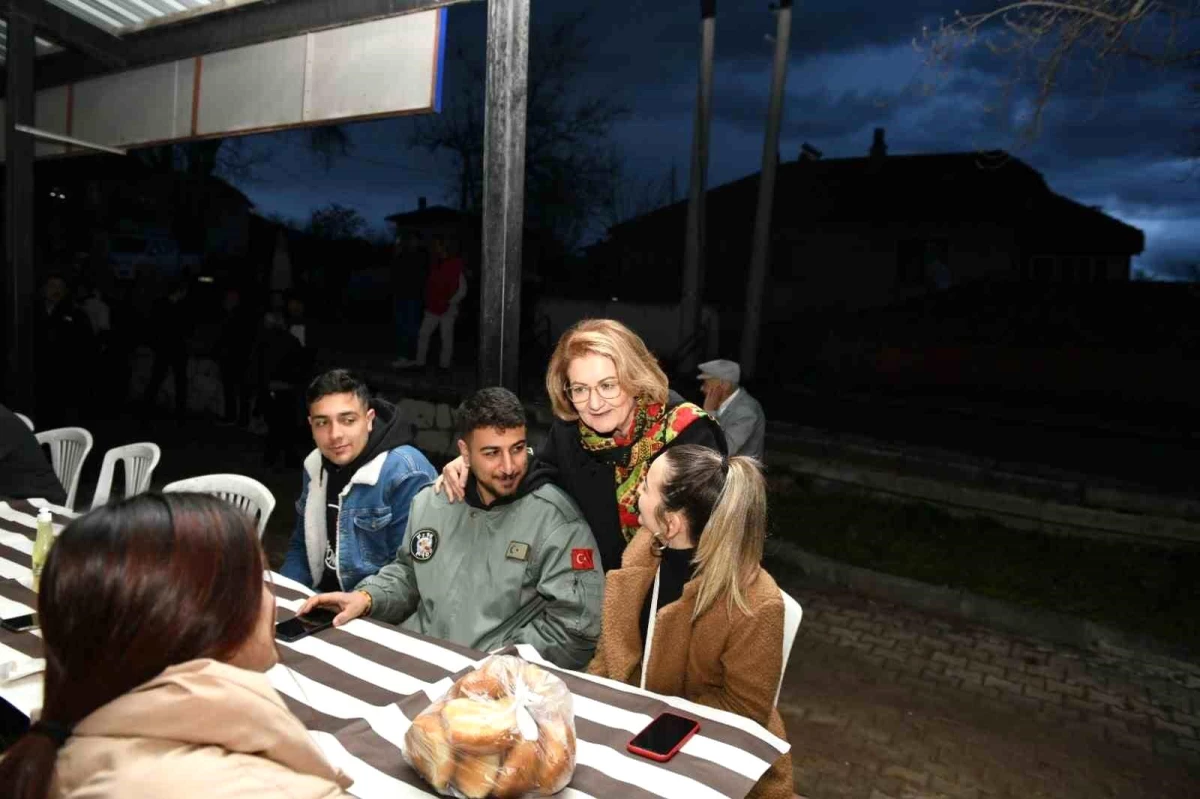 Bozkurt Belediyesi Yenibağlar Mahallesi\'nde İftar Programı Düzenledi