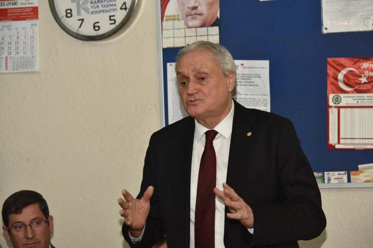 Bozüyük Belediye Başkanı Mehmet Talat Bakkalcıoğlu Cihangazi Sosyal Yardımlaşma ve Dayanışma Derneği\'ni ziyaret etti