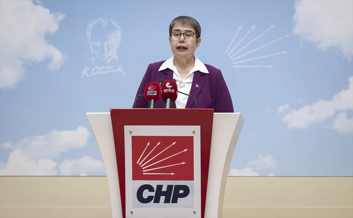 CHP Genel Başkan Yardımcısı Zeliha Aksaz Şahbaz: Hekimler ve sağlık emekçileri iş güvencesi altında kadrolu çalışmalı