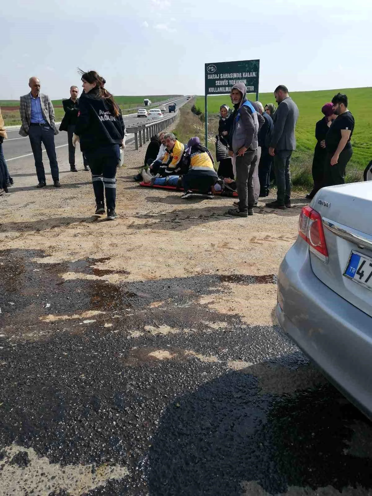 Diyarbakır\'ın Çınar ilçesinde traktör ile otomobil çarpıştı: 5 kişi hafif yaralandı