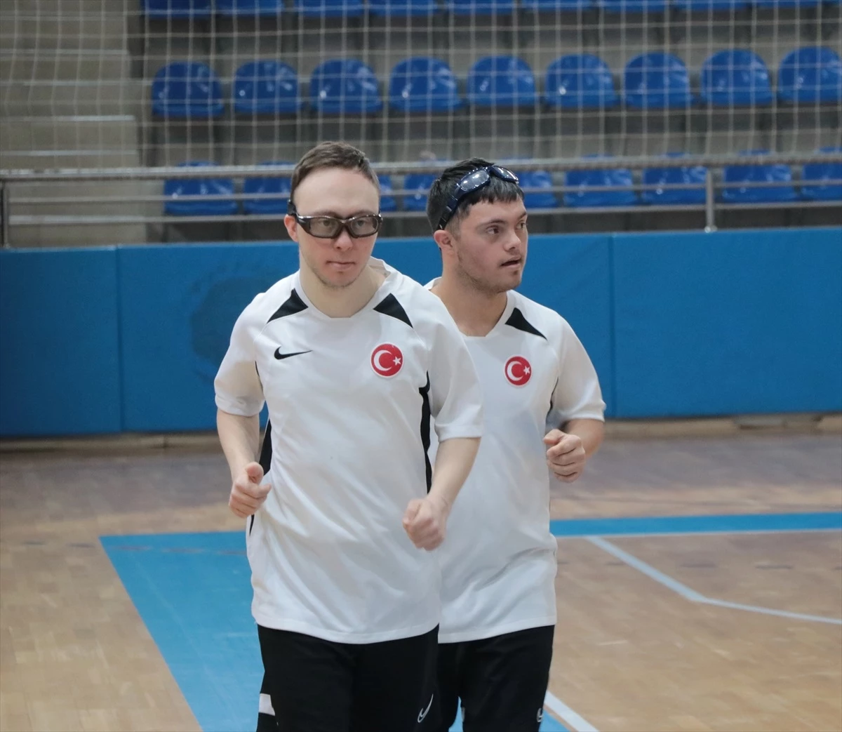 Down Sendromlu Futsal Milli Takımı Trisome Oyunları\'na şampiyonluk parolasıyla hazırlanıyor