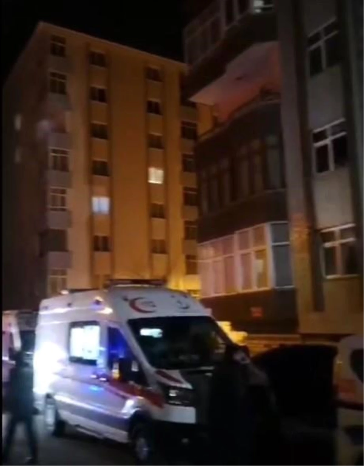 Erzurum\'da Lise Öğretmeni Eşi ve Kızını Bıçaklayarak Öldürdü