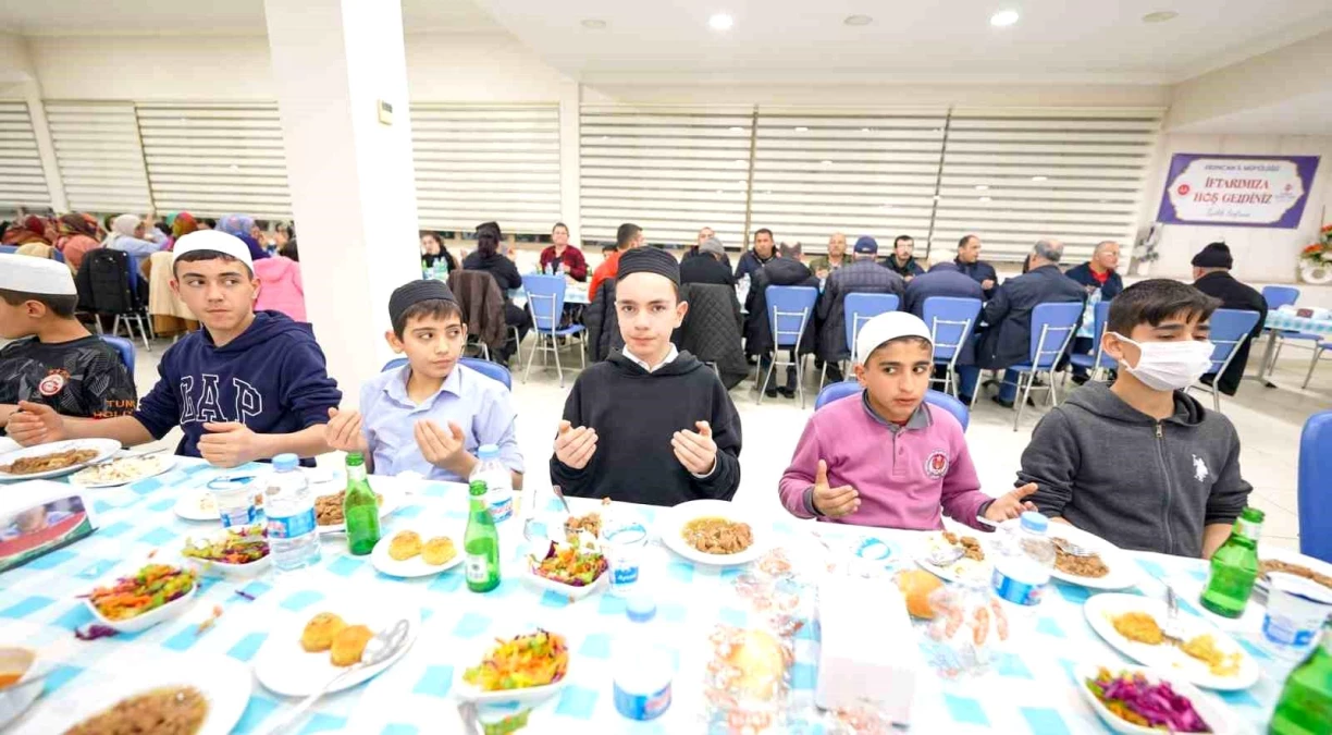 Erzincan\'da işitme ve görme engellilere yönelik iftar programı düzenlendi