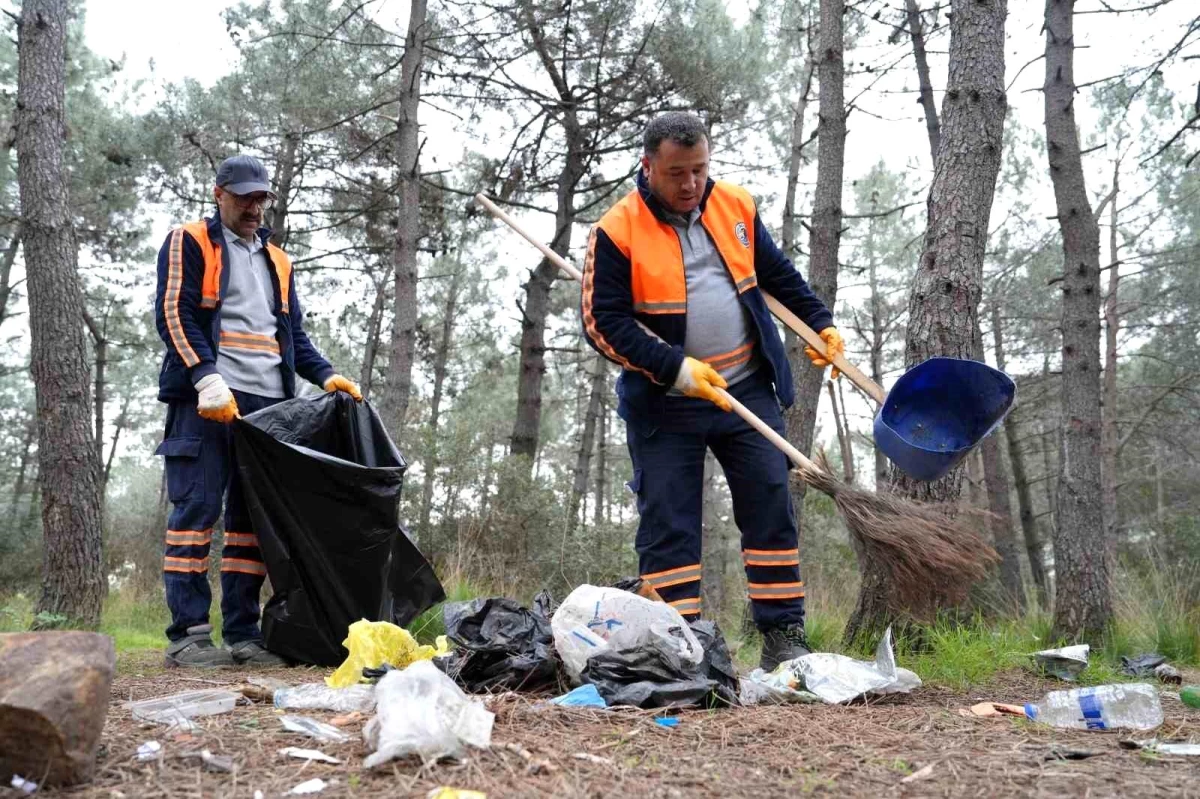 Kartal Belediyesi Aydos Ormanı\'nda Temizlik Çalışması Başlattı