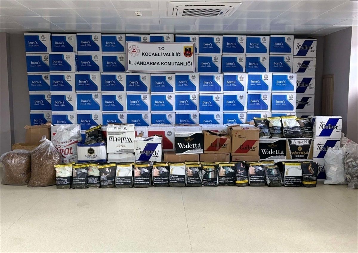 Kocaeli\'de düzenlenen operasyonda 4 şüpheli tutuklandı