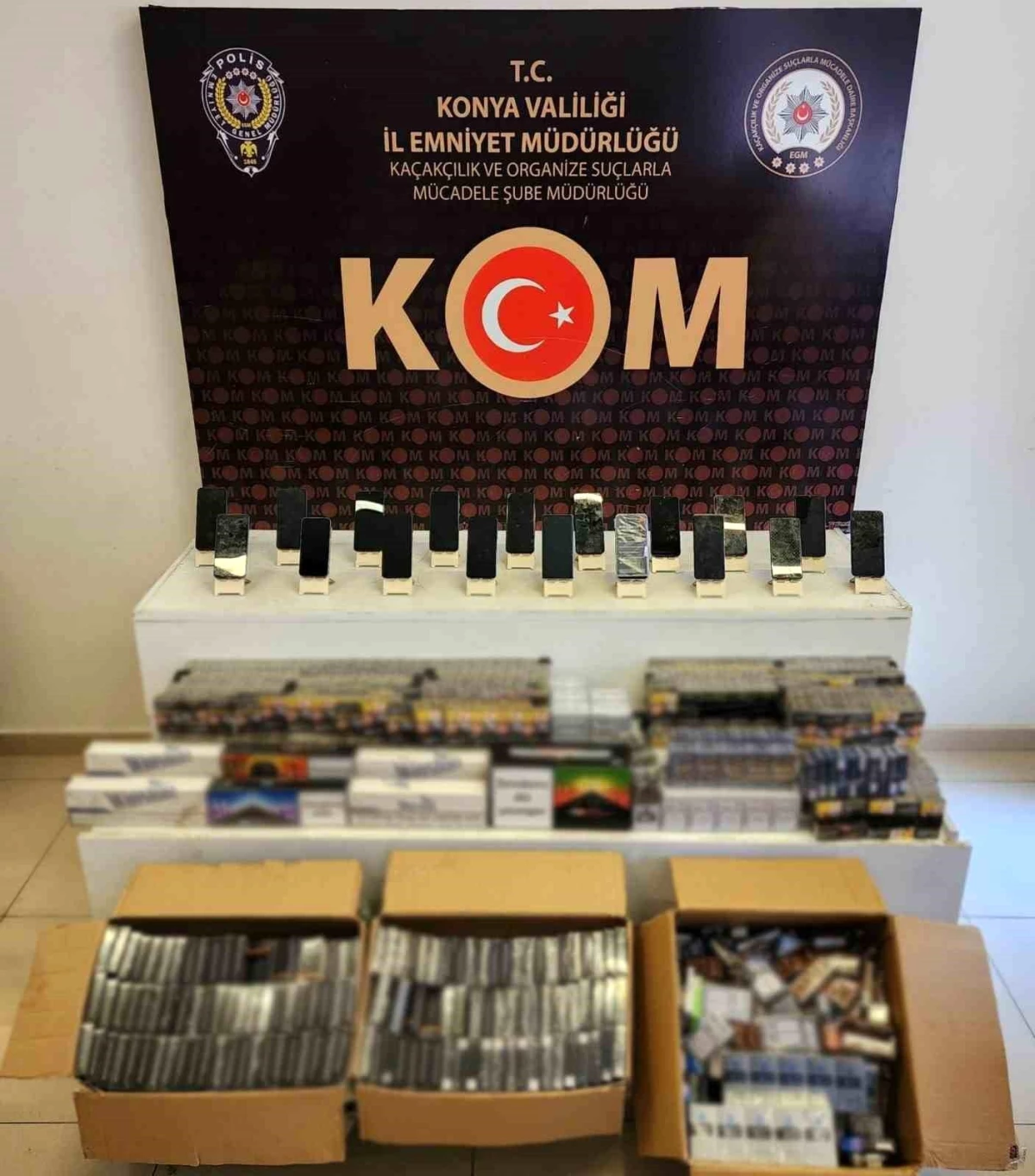 Konya\'da Kaçakçılık Operasyonu: Binlerce Tütün Mamulü ve Kaçak Alkollü İçecek Ele Geçirildi