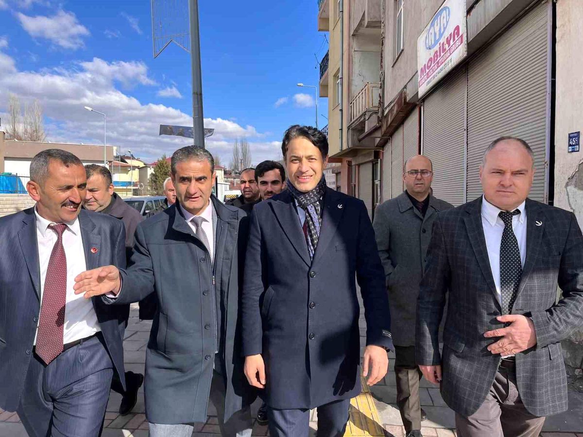 Prof. Dr. Abdullah Özkırış, Kayseri\'deki Başıboş Köpek Sorununa Çözüm Getiriyor