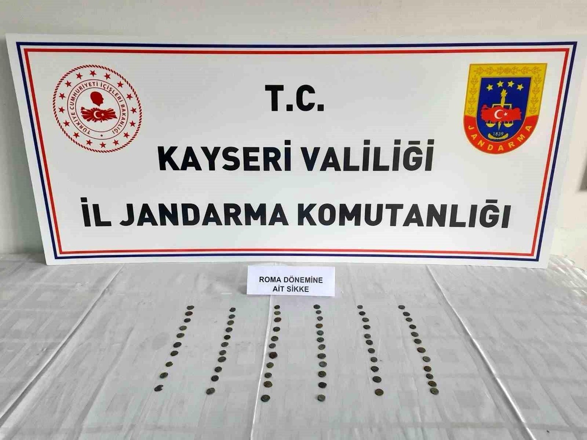 Kayseri\'de Roma ve Bizans dönemine ait 67 sikke ele geçirildi, 1 kişi gözaltına alındı