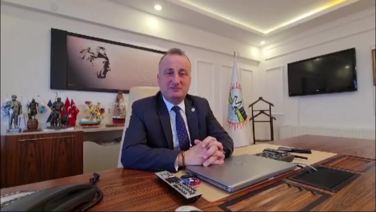 Sinop Belediye Başkanı Barış Ayhan Görevi Devredecek