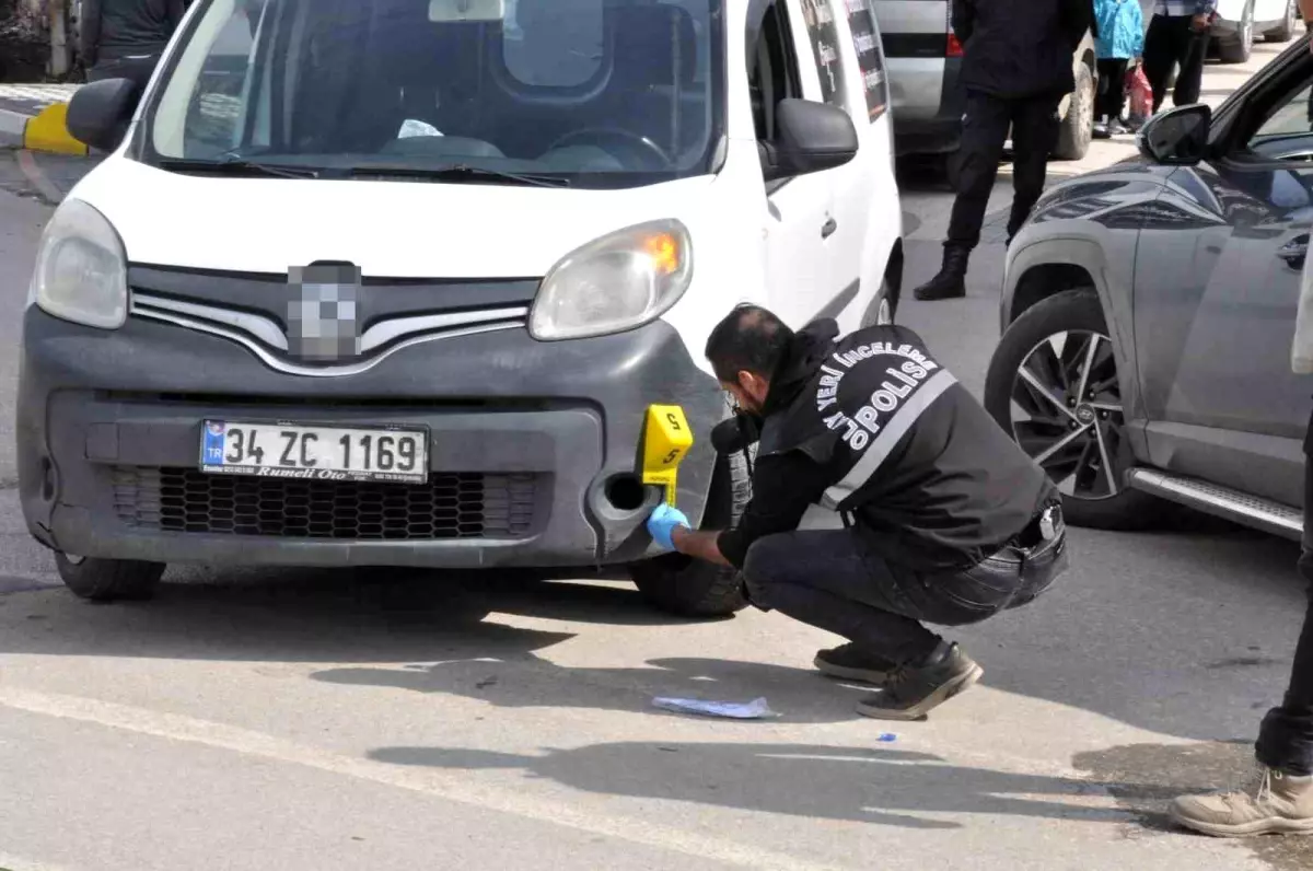 Edirne\'de Ters Yönden Gelen Otomobil İle Kaza Sonrası Çıkan Tartışmada 1 Kişi Vuruldu