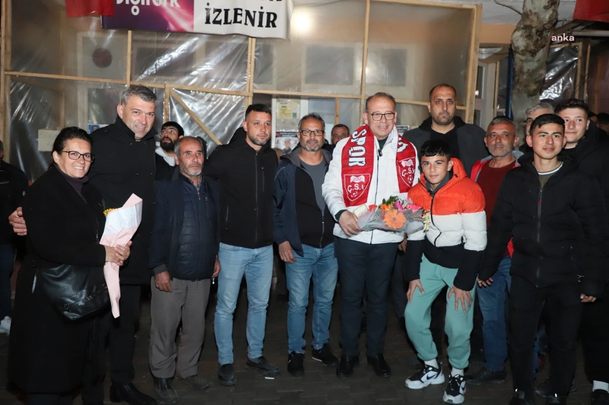 Turgutlu Belediye Başkanı Çetin Akın, Çıkrıkçı Mahallesi\'nde vatandaşlarla buluştu