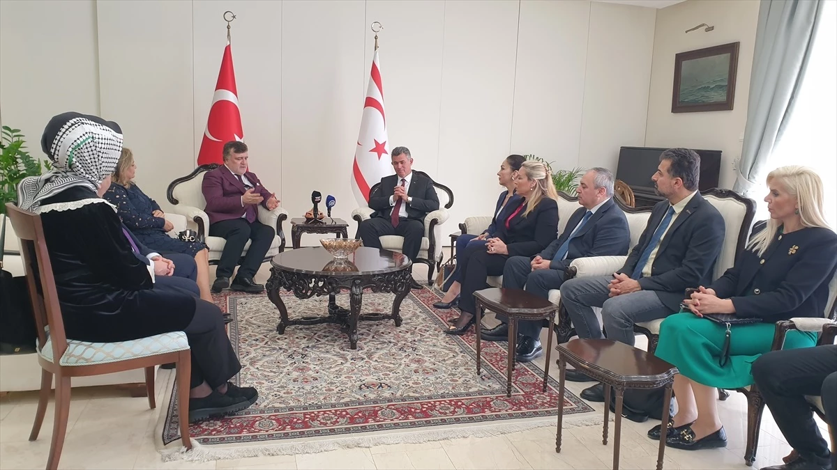 Türk Dünyası Arabulucular Birliği Heyeti Türkiye\'nin Lefkoşa Büyükelçisi\'ni Ziyaret Etti