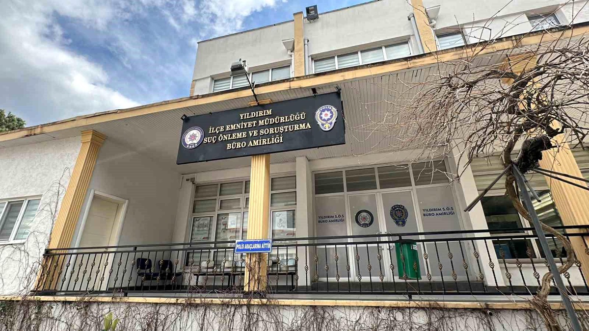 Bursa\'da 18 Yaşındaki Şahsın 52 Yıl Kesinleşmiş Hapis Cezası Bulundu