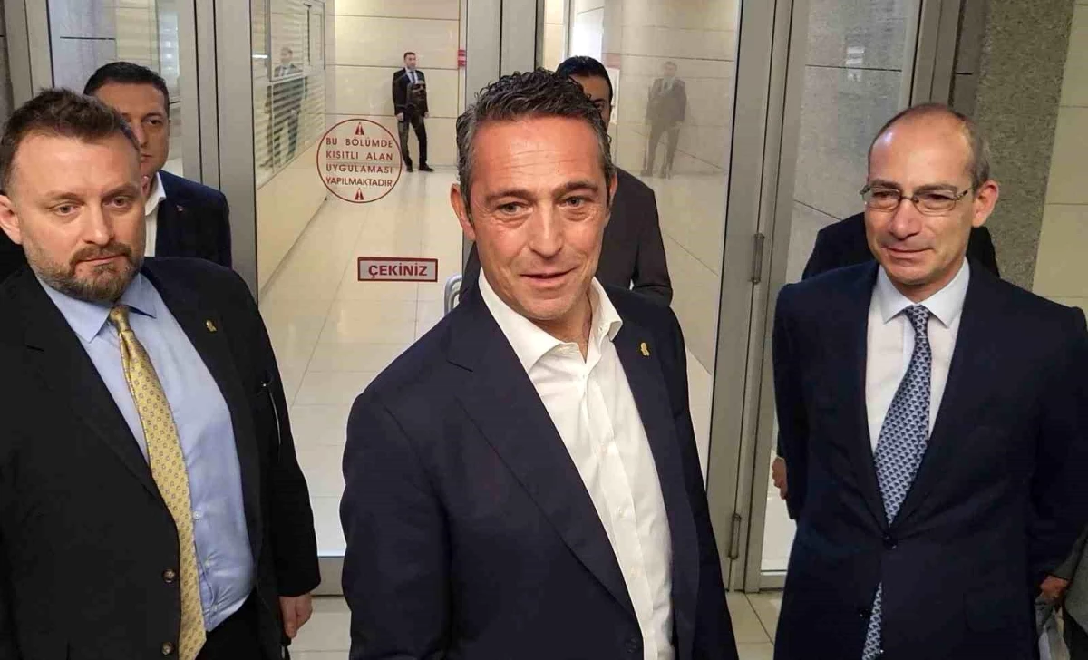 Fenerbahçe Başkanı Ali Koç, Selahattin Baki\'ye destek için adliyeye geldi