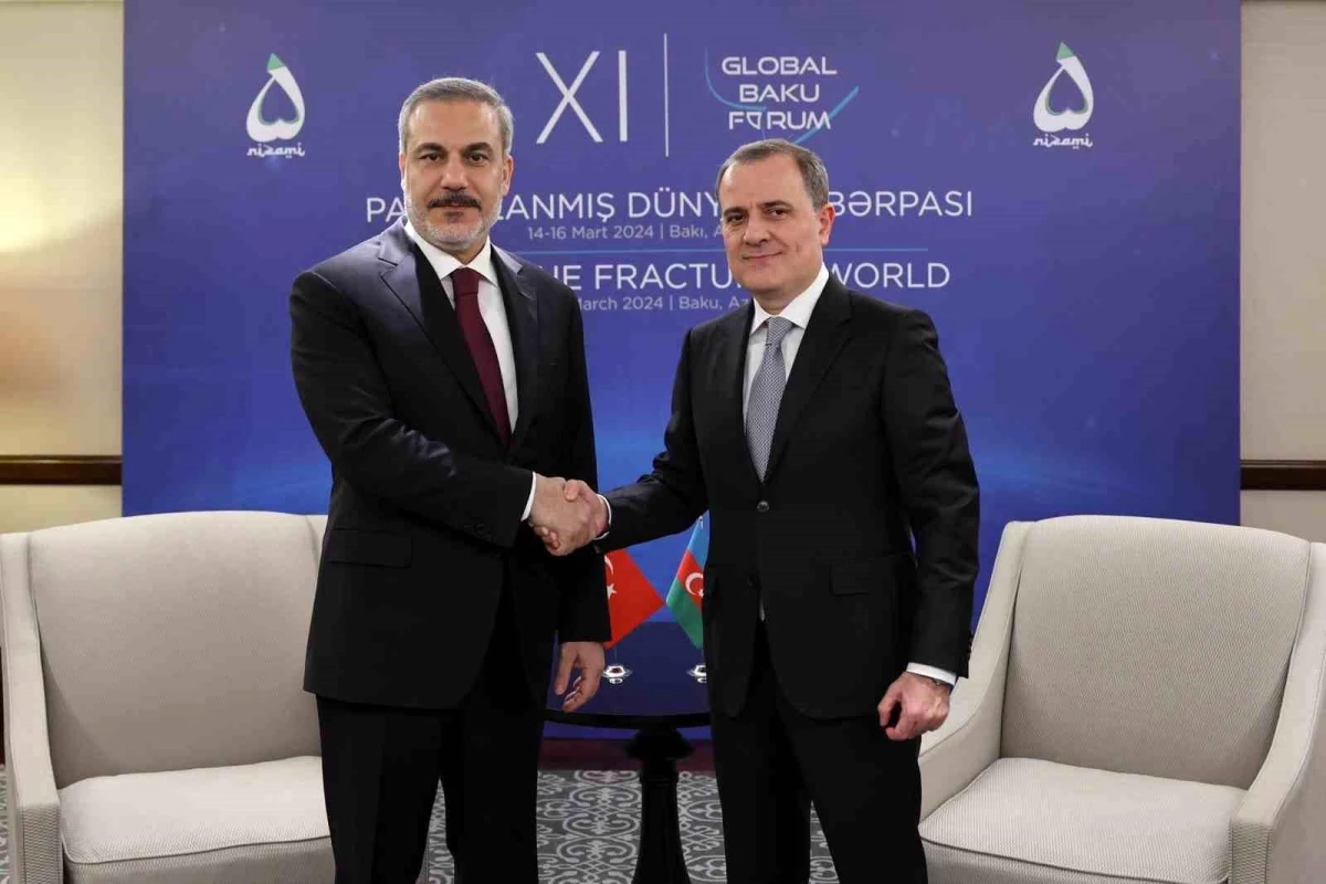 Dışişleri Bakanı Hakan Fidan, Azerbaycanlı yetkililerle görüştü