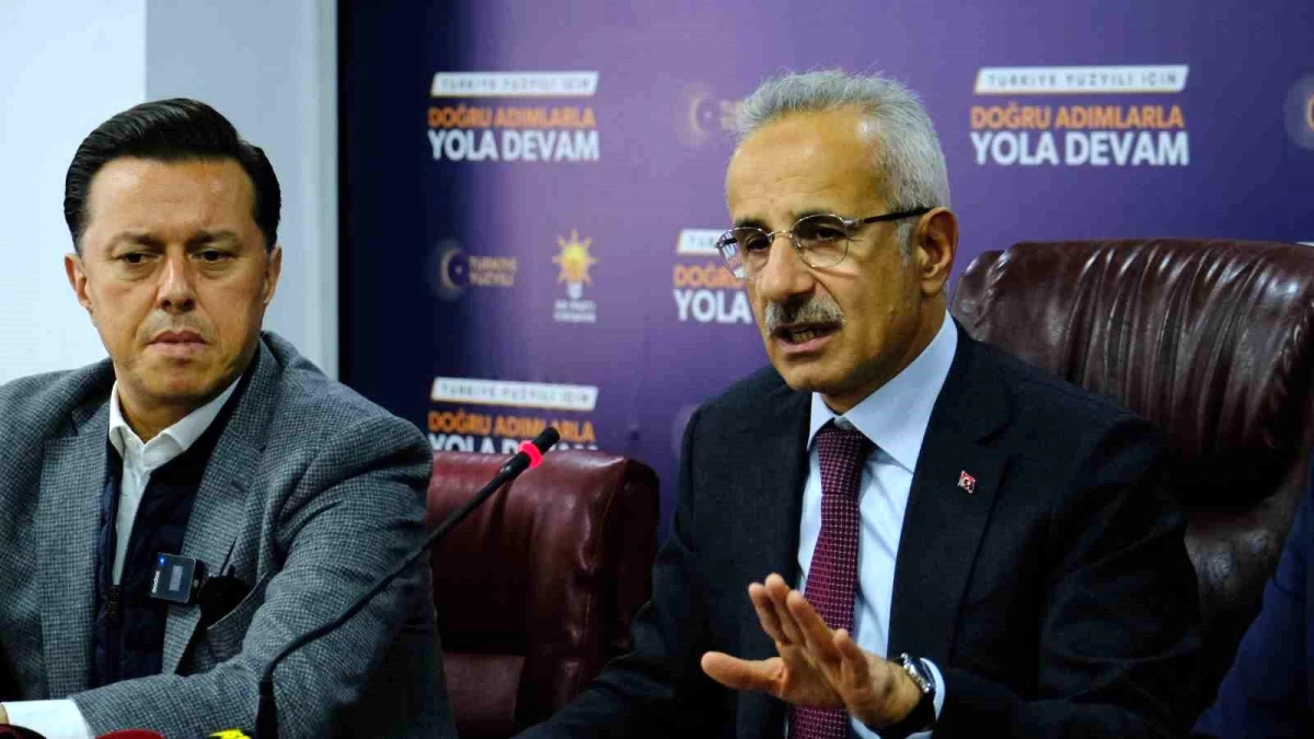 Ulaştırma ve Altyapı Bakanı Abdulkadir Uraloğlu, Eskişehir\'e ziyaret gerçekleştirdi