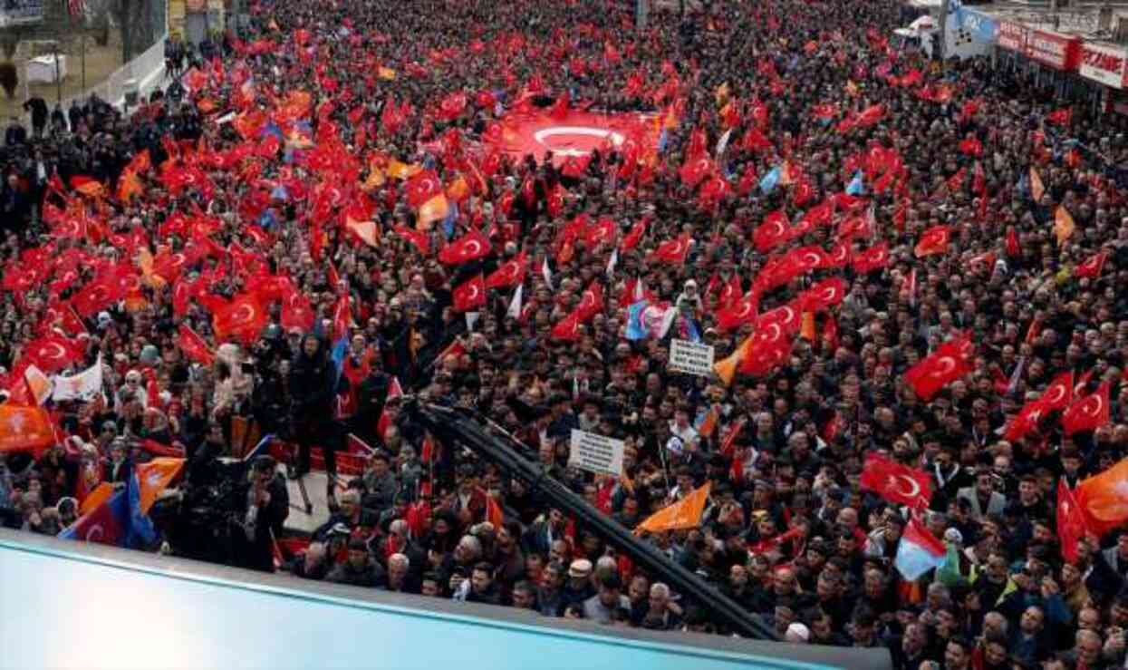 'Bu oyun iyice kirlendi' diyen Erdoğan, CHP'yi gündem yaratan para sayma videosu üzerinden vurdu 'Bu oyun iyice kirlendi' diyen Erdoğan, CHP'yi gündem yaratan para sayma videosu üzerinden vurdu
