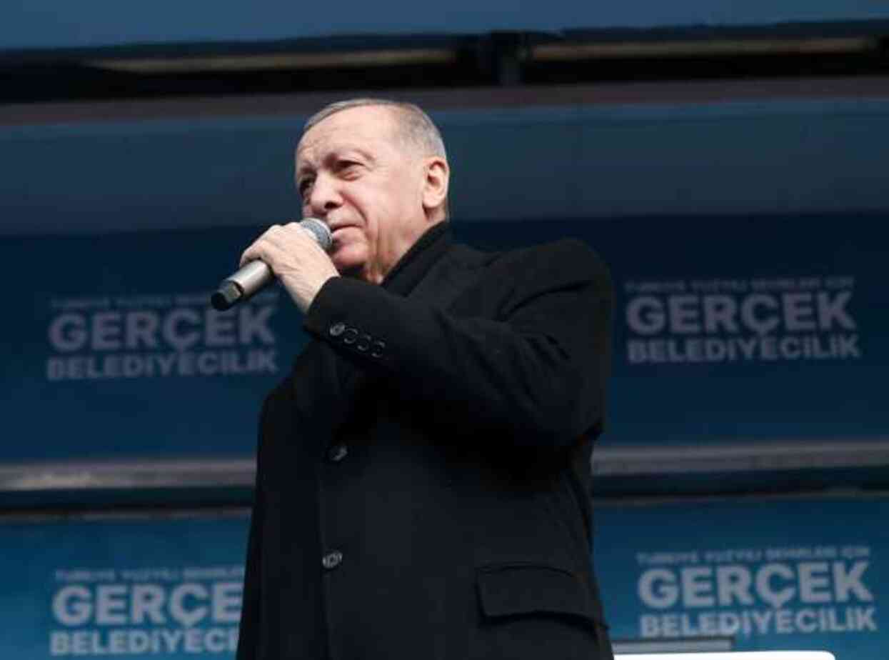 'Bu oyun iyice kirlendi' diyen Erdoğan, CHP'yi gündem yaratan para sayma videosu üzerinden vurdu 'Bu oyun iyice kirlendi' diyen Erdoğan, CHP'yi gündem yaratan para sayma videosu üzerinden vurdu