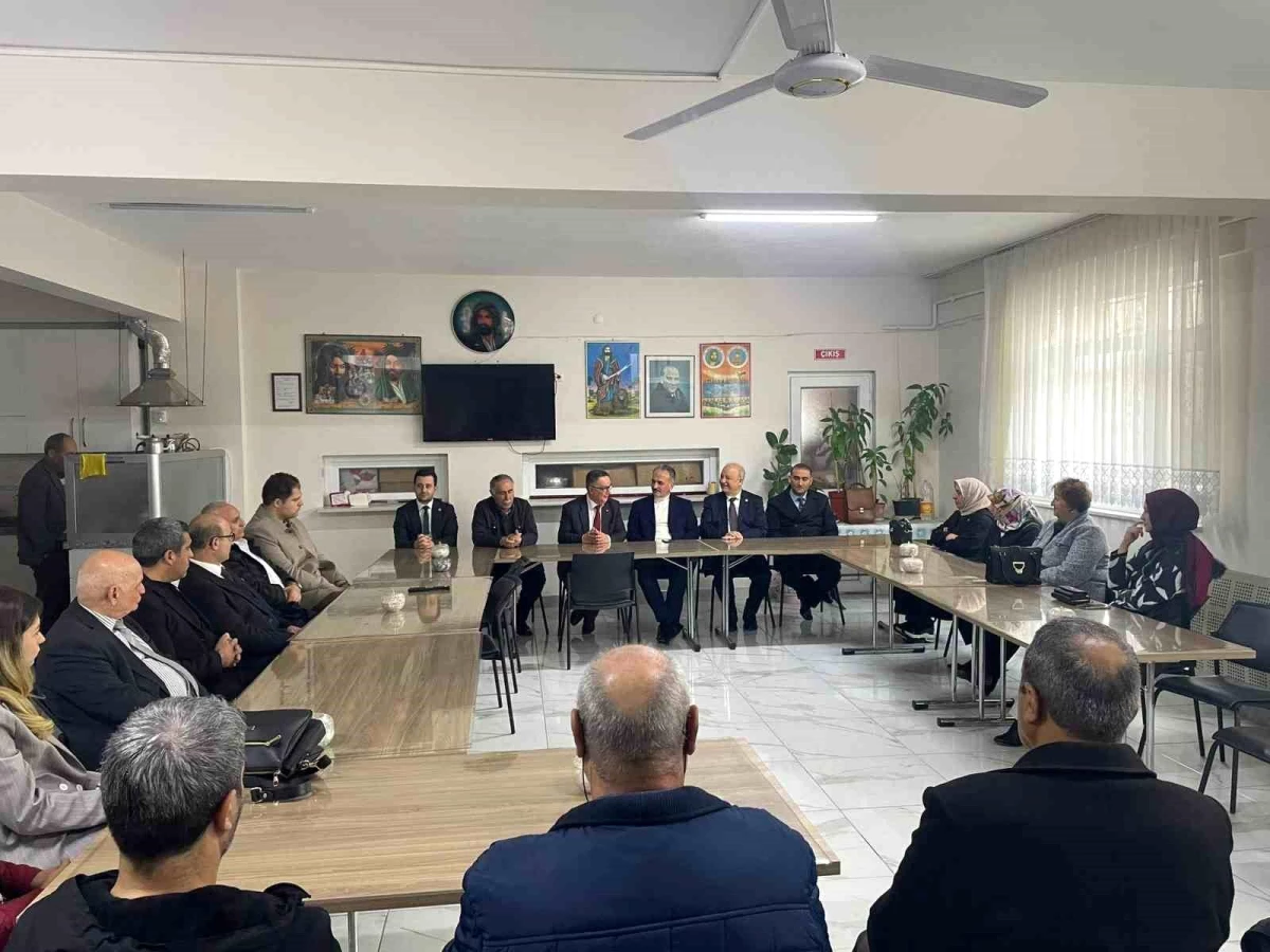 BBP Genel Başkan Yardımcıları Gemlik Hünkar Hacı Bektaş Veli Cem Evi\'ni Ziyaret Etti