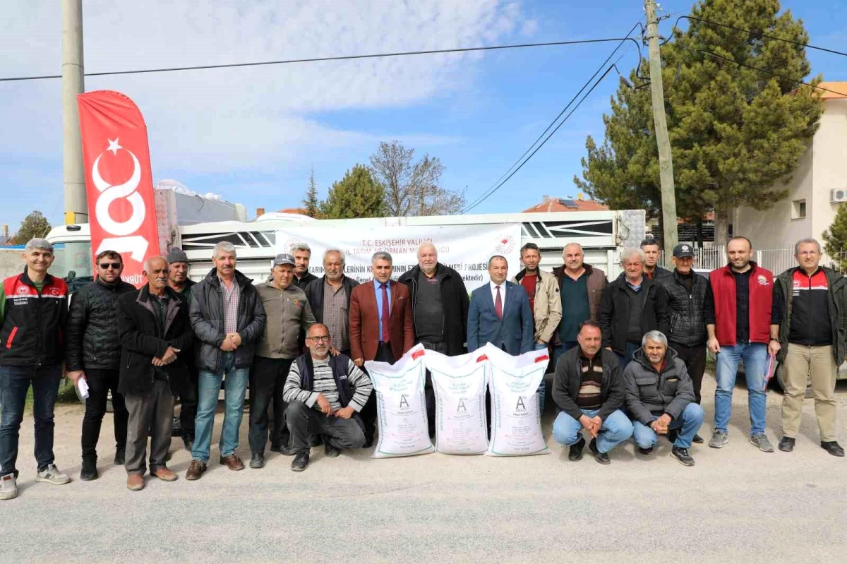 Eskişehir\'de Nohut Üretmezsek Olmaz Projesi kapsamında Çifteler çiftçisine nohut tohumu desteği verildi