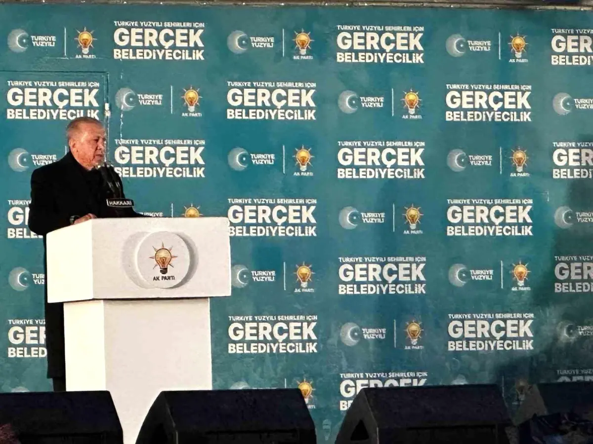 Cumhurbaşkanı Erdoğan Hakkari\'de miting yaptıktan sonra İstanbul\'a döndü