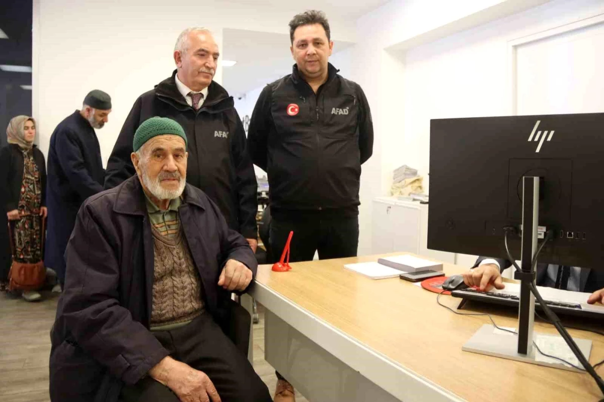 Iğdırlı Ahmet Işık, Emekli Maaşını Gazze\'ye Bağışladı
