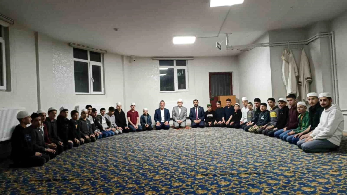 Erzurum Müftüsü ve Müftü Yardımcısı Çat\'ta Ramazan İrşat Faaliyetlerinde Bulundu