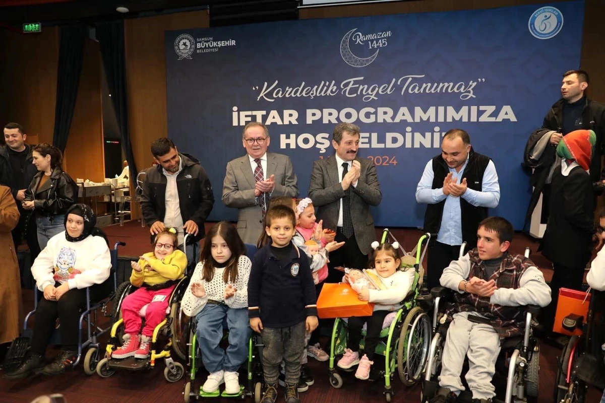 Samsun Büyükşehir Belediyesi Engelli Vatandaşlara İftar Programı Düzenledi