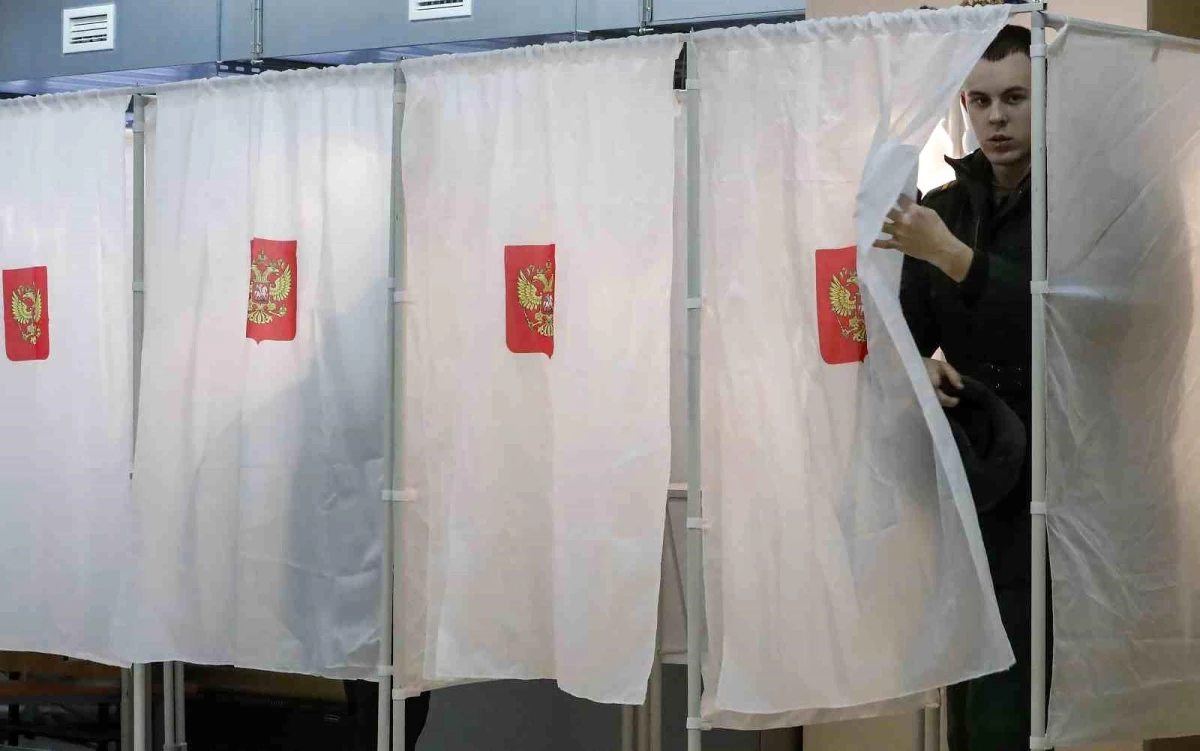 Rusya\'da Devlet Başkanlığı Seçimi Başladı, Putin\'in Zaferi Kesin Gözüyle Bakılıyor