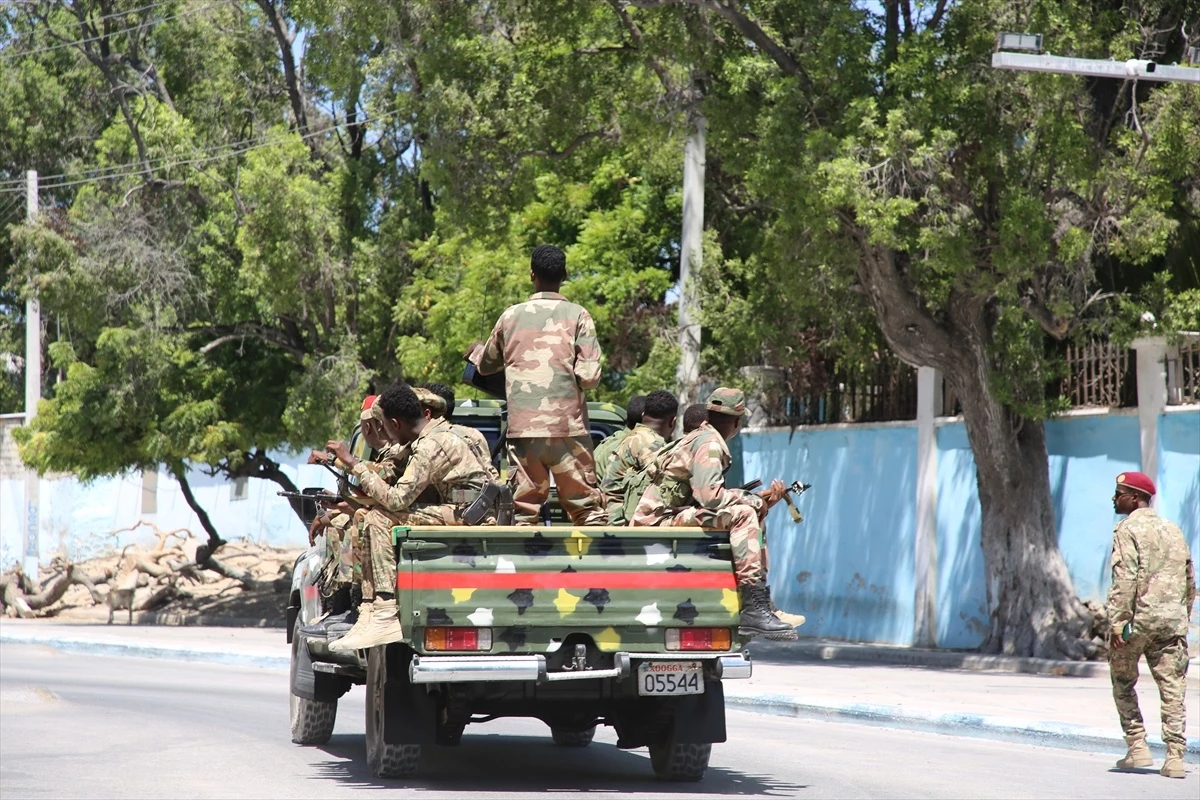 Somali\'de Eş-Şebab Terör Örgütü Otele Saldırdı