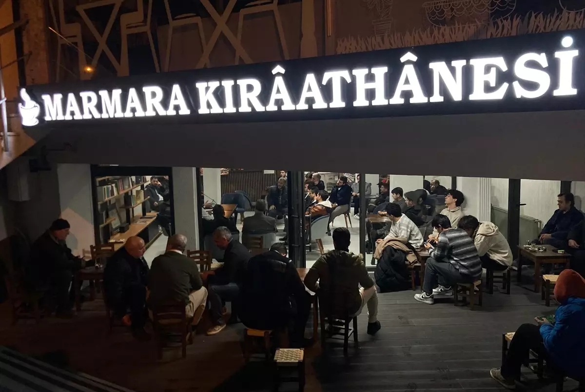 Marmara Kıraathanesi\'nin düzenlediği \'Söz Meclisten İçeri\' söyleşileri başladı