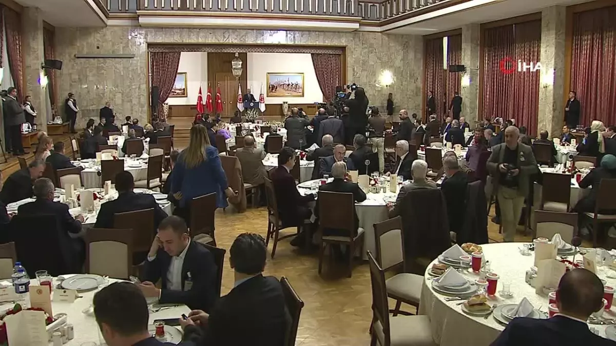 TBMM Başkanı Kurtulmuş, STK temsilcileriyle iftarda buluştu