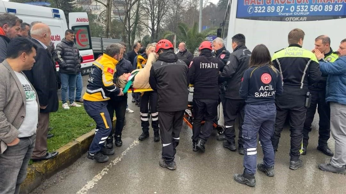 Zonguldak\'ın Ereğli ilçesinde yağmur nedeniyle motosiklet kazası: 1 yaralı