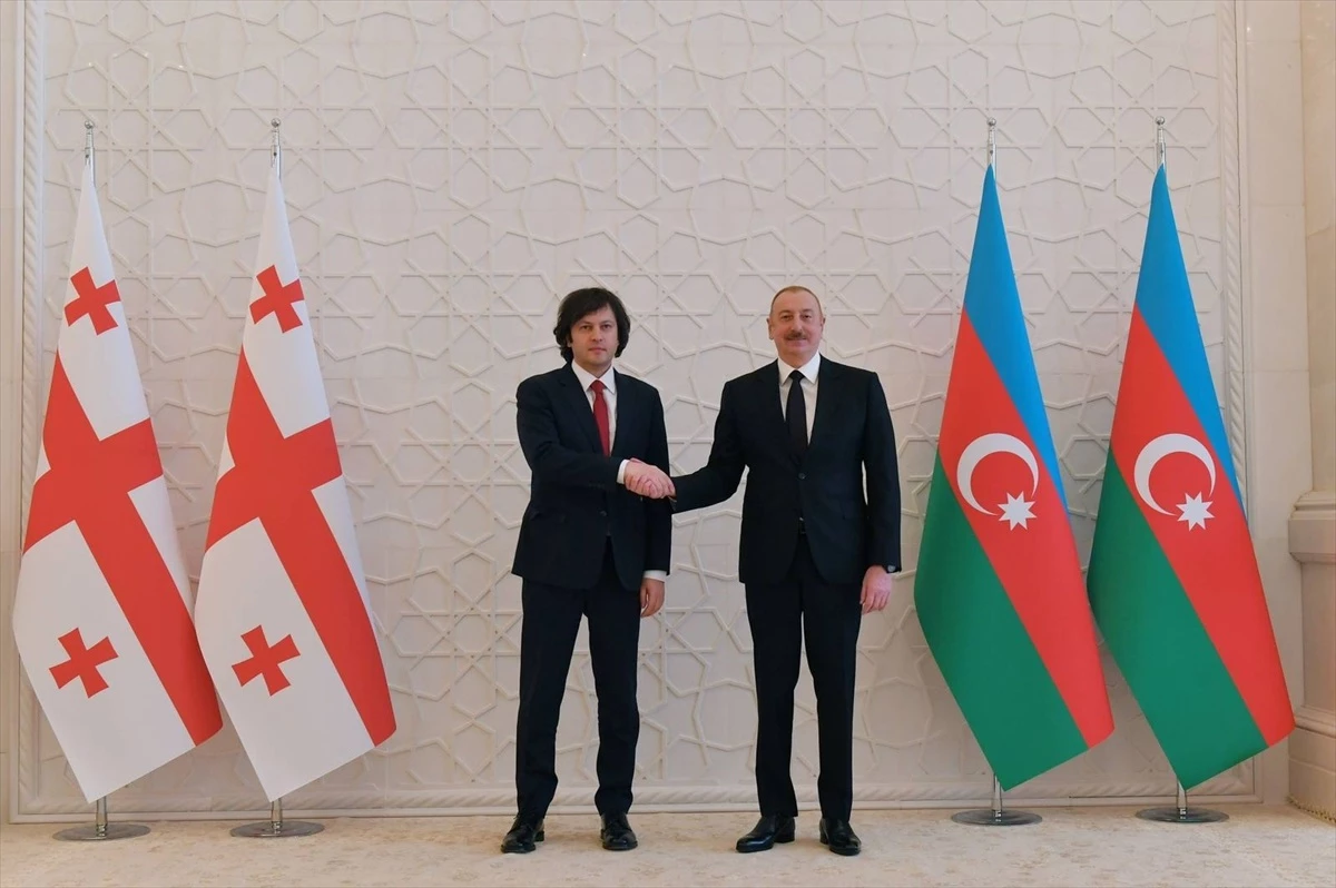 Azerbaycan Cumhurbaşkanı İlham Aliyev, Gürcistan Başbakanı İrakli Kobakhidze\'yi Kabul Etti