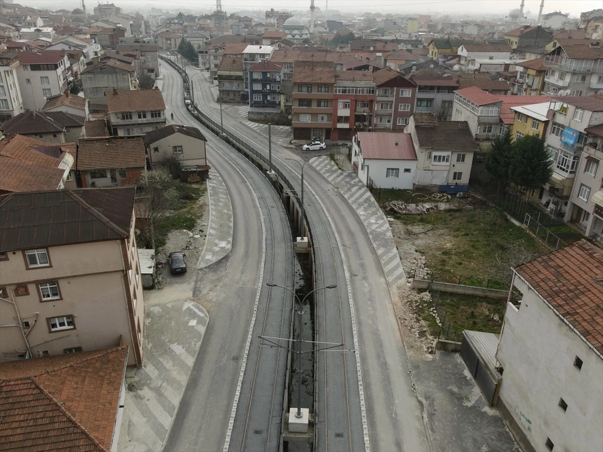 İzmit ile Kocaeli Şehir Hastanesi arasındaki tramvay hattı yarın hizmete açılıyor