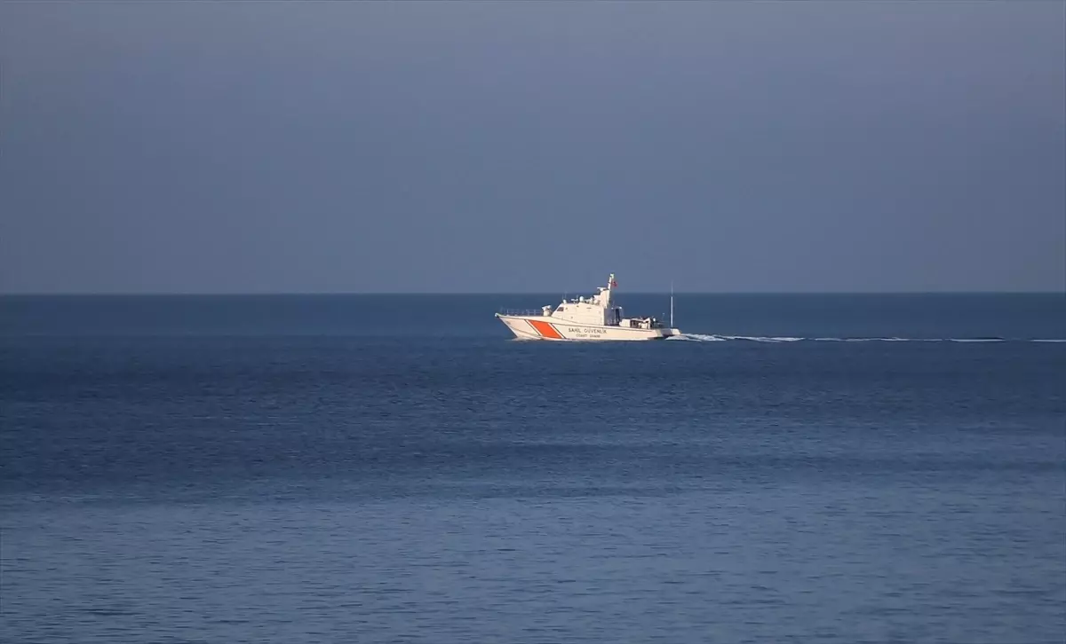 Çanakkale\'de Düzensiz Göçmenleri Arama Çalışmaları Devam Ediyor