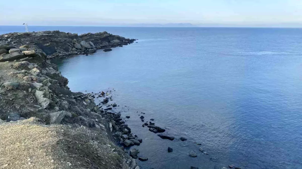 Çanakkale\'de Batan Bottaki Göçmenleri Arama Kurtarma Çalışmaları Devam Ediyor