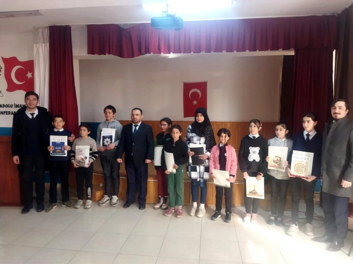 Çıldır Müftülüğü\'nde İstiklal Marşı ve Çanakkale Şiir Okuma Yarışması düzenlendi
