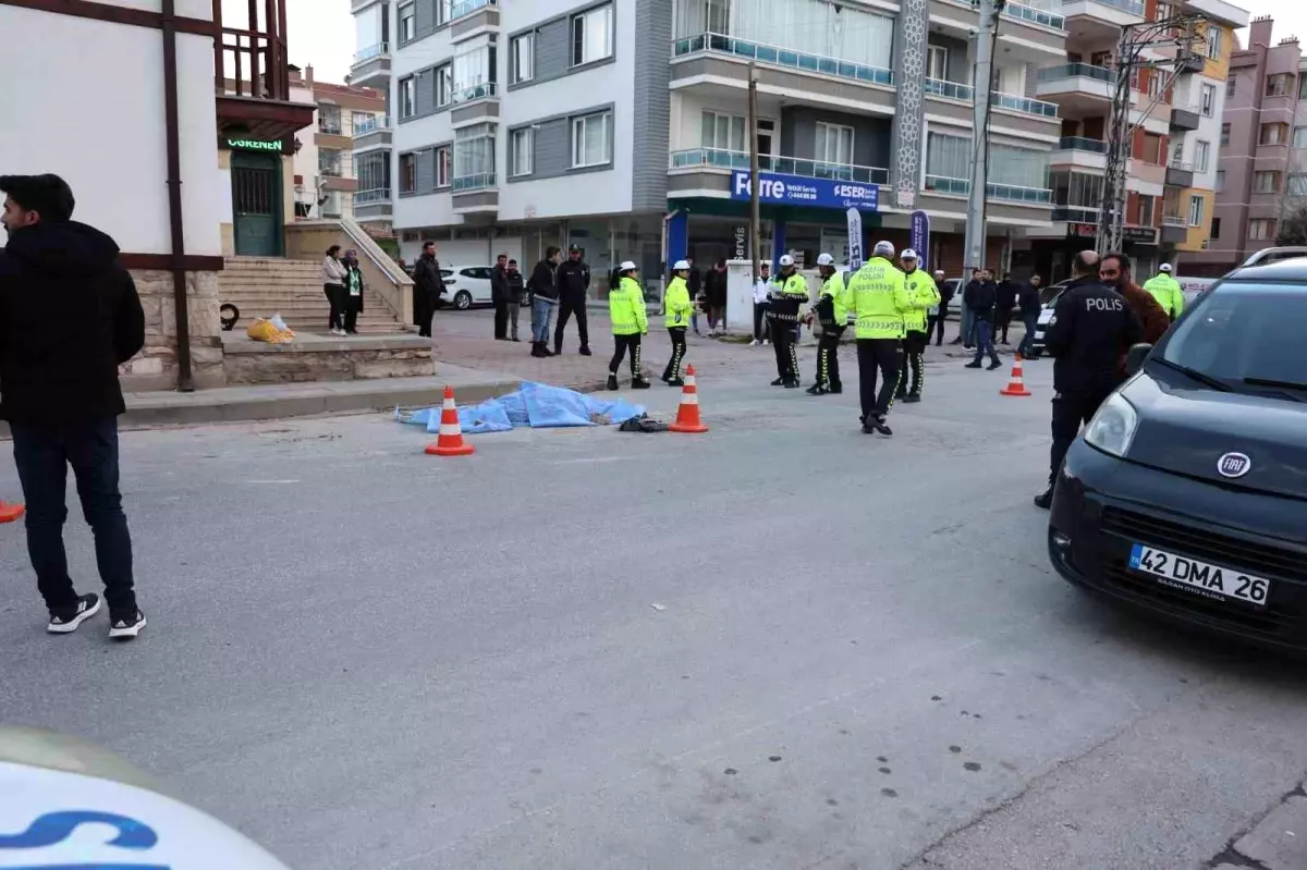 Konya\'da çöp kamyonu kadına çarptı, hayatını kaybetti