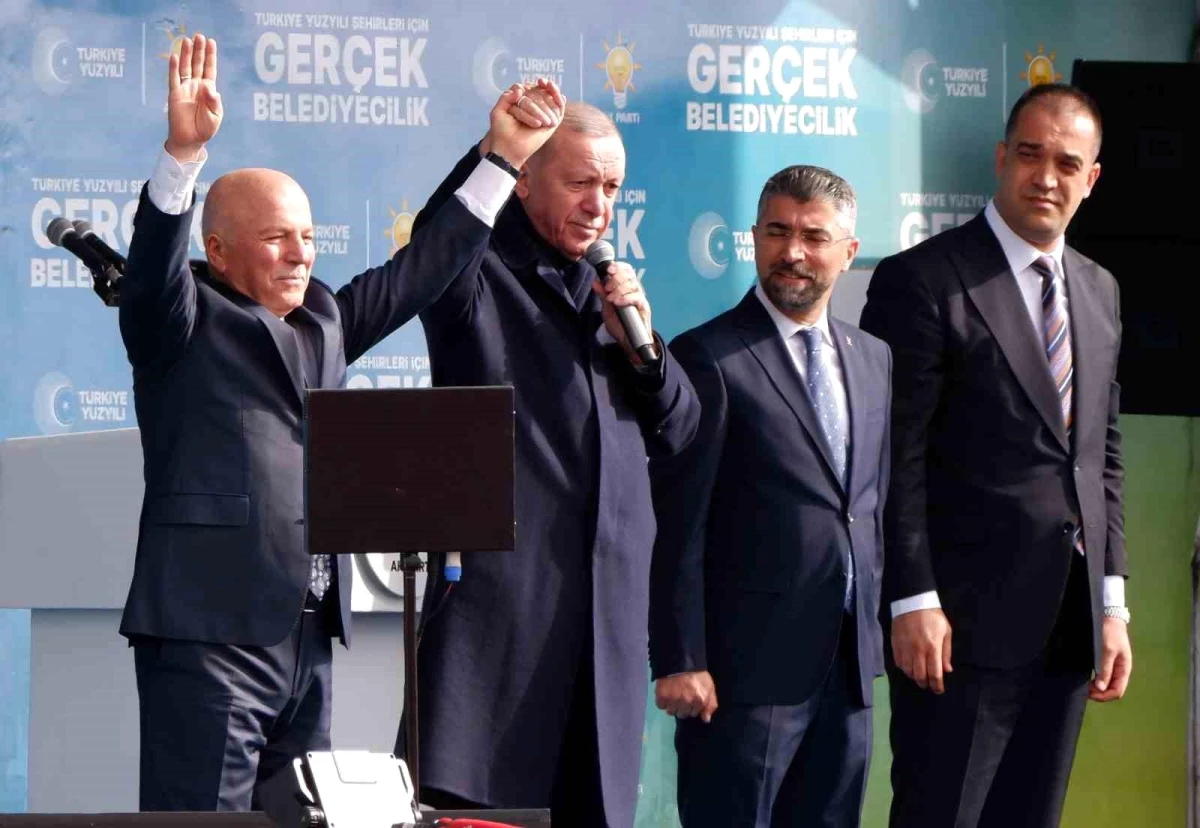 Cumhurbaşkanı Erdoğan, Erzurum\'da Cumhur İttifakı belediye başkan adaylarını tanıttı