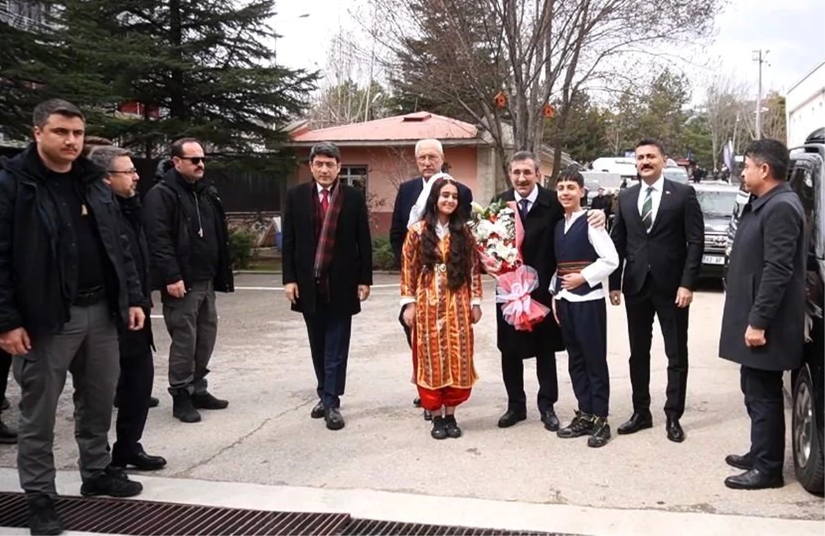 Cumhurbaşkanı Yardımcısı Tunceli\'de ziyaretler gerçekleştirdi