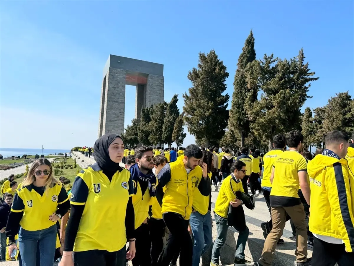 Gelibolu Yarımadası\'ndaki savaş alanları ve anıtlar ziyaretçi akınına uğruyor