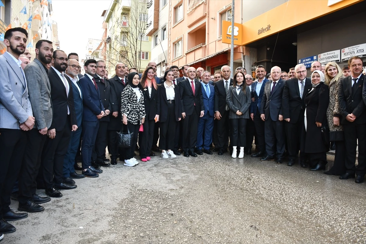 Bakan Şimşek, Bilecik\'te Valilik ve AK Parti İl Başkanlığını ziyaret etti